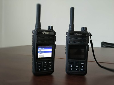 長距離通話好幫手，堪比手機？試用北峰公網對講機CM625S通訊設備