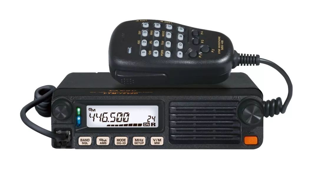 數模兩用車載電臺FTM-7250DR使用測評 功能全面，性能可靠的專業通訊利器
